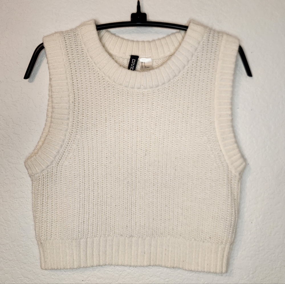 Divided Creamy White Knit Sleeveless Cropped Sweater Vest, Size S